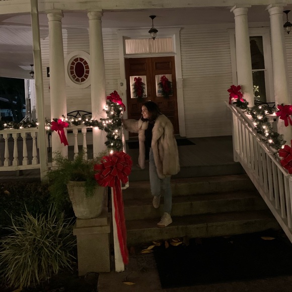 🌙🌑🌜8th Season with Poshmark Warm Wishes🌜🌑🌙 - Picture 6 of 17